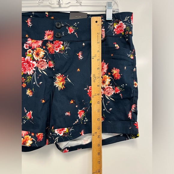 Torrid Blue Floral Sateen Shorts Sz. 12 NWT - Picture 6 of 6